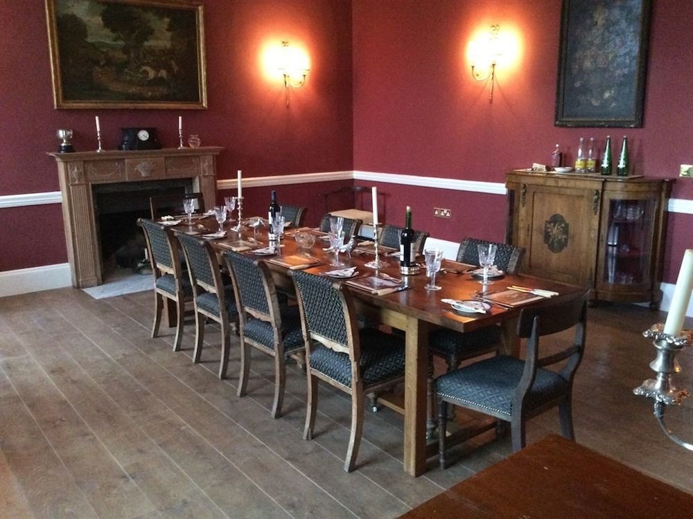 Ash Hill Bed & Breakfast 2*